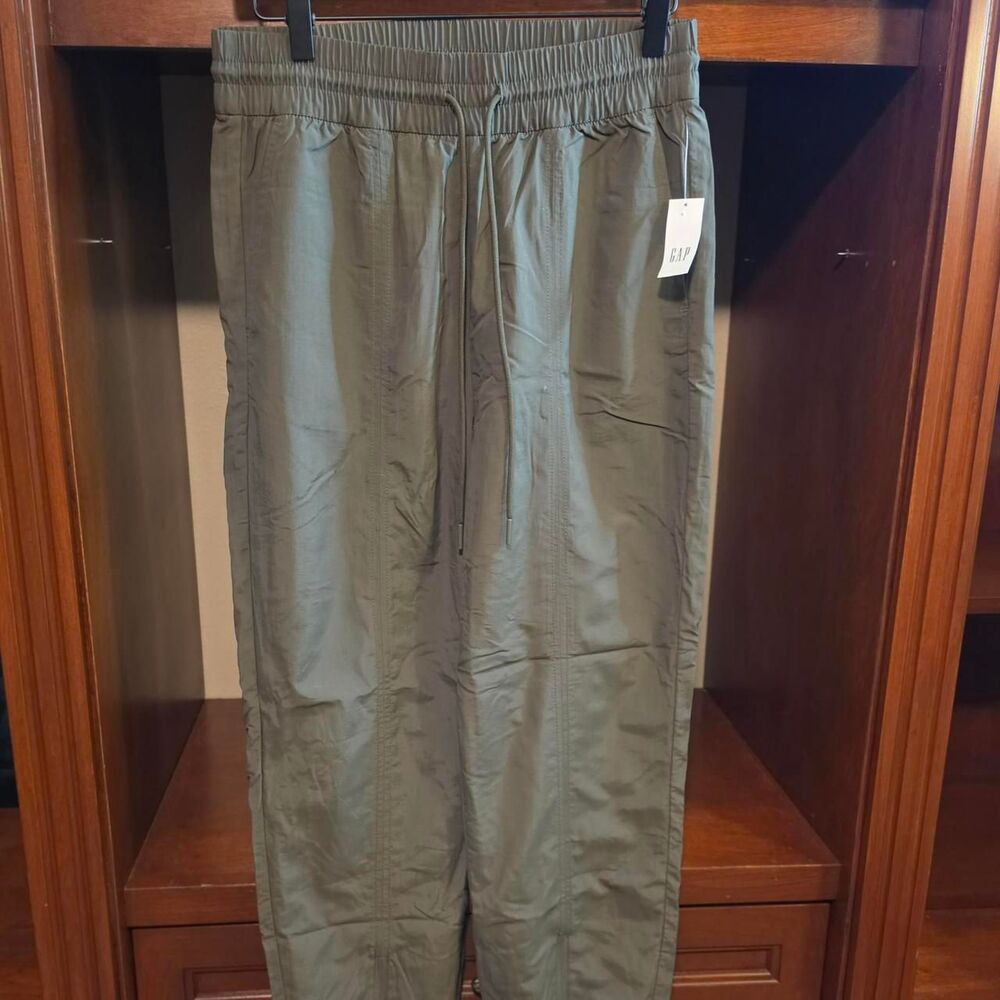 GapFit Women's Olive Green Track Pants - NWT